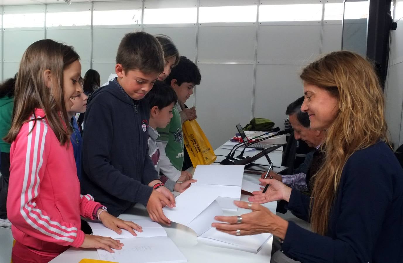 Ramón García presenta &#039;El Quijote en veintitantas letras&#039; en la Feria del Libro