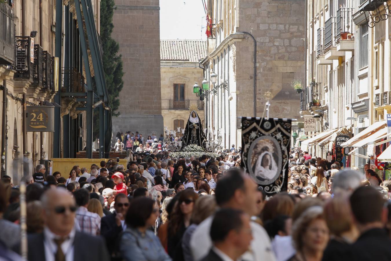 Procesión extraordinaria por el 75 aniversario de la Virgen de la Soledad