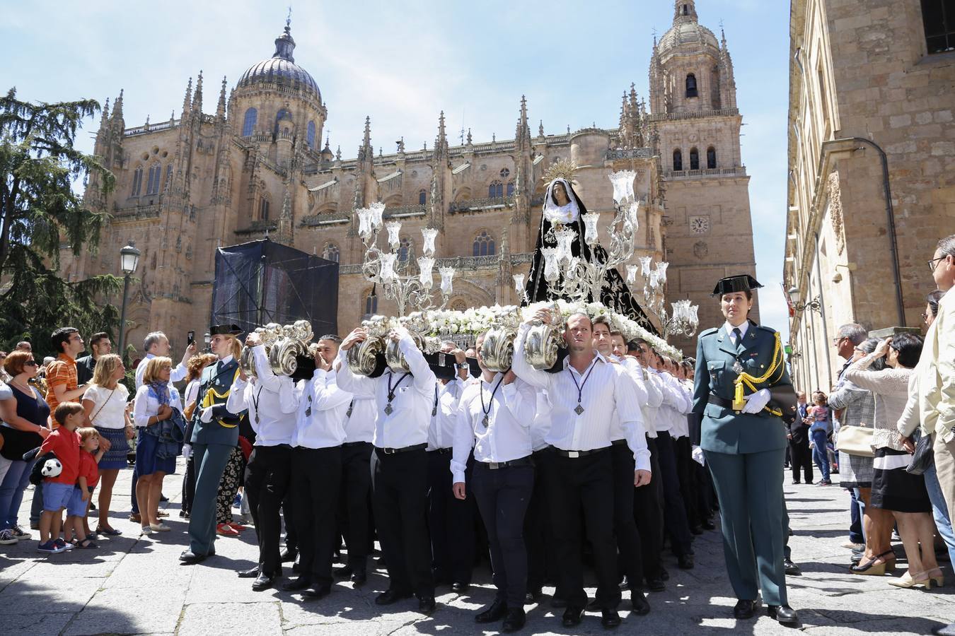 Procesión extraordinaria por el 75 aniversario de la Virgen de la Soledad