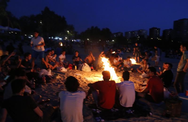 Noche de San Juan en la playa de Las Moreras de Valladolid