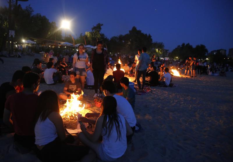 Noche de San Juan en la playa de Las Moreras de Valladolid