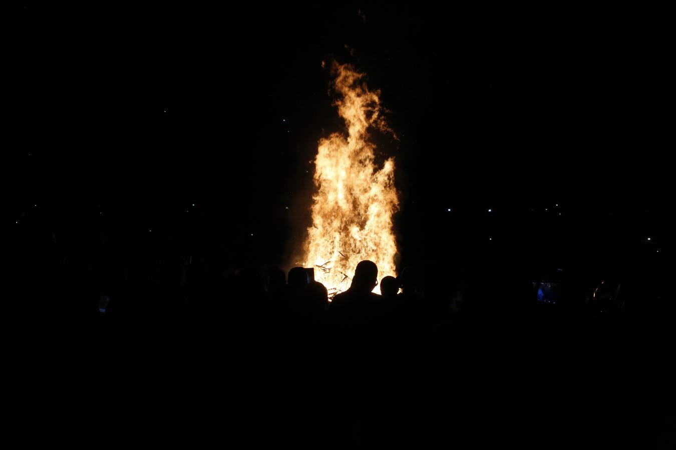 Noche de San Juan en la playa de Las Moreras de Valladolid (2/3)