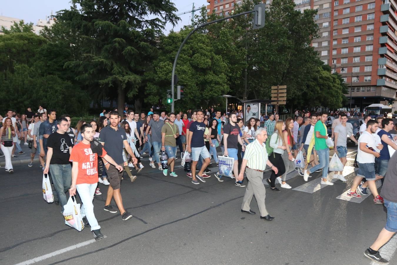 Si estuviste en la Noche de San Juan en las Moreras, búscate en las fotos (1/3)