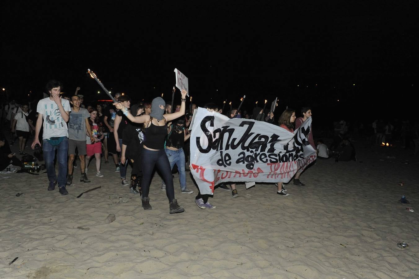 Noche de San Juan en la playa de Las Moreras de Valladolid (3/3)