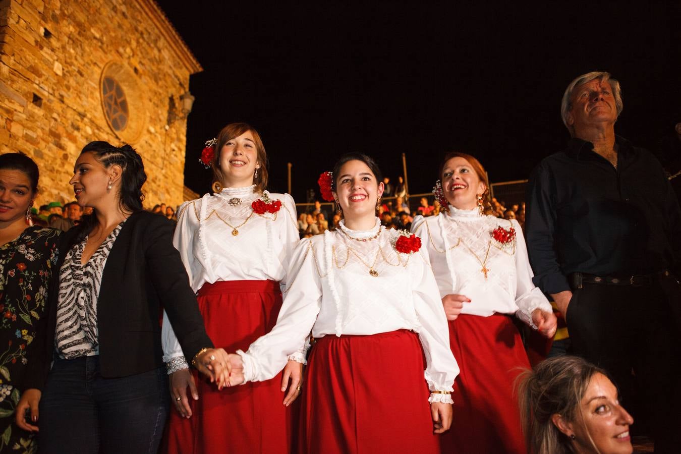 Tradicional Paso del Fuego en San Pedro Manrique (Soria)