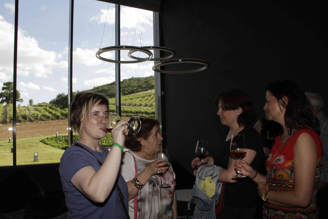 La Bodega Cepa 21 abre sus puertas al Club de Catas de El Norte de Castilla (1/2)