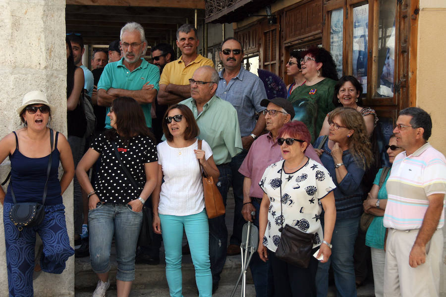 Protesta de la plataforma &#039;No más mierda&#039; en Cuéllar (Segovia)