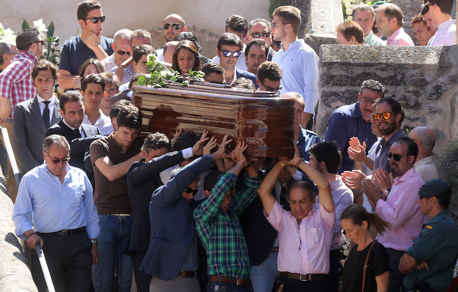 Funeral en Sepúlveda (Segovia) por el torero Víctor Barrio (1/2)