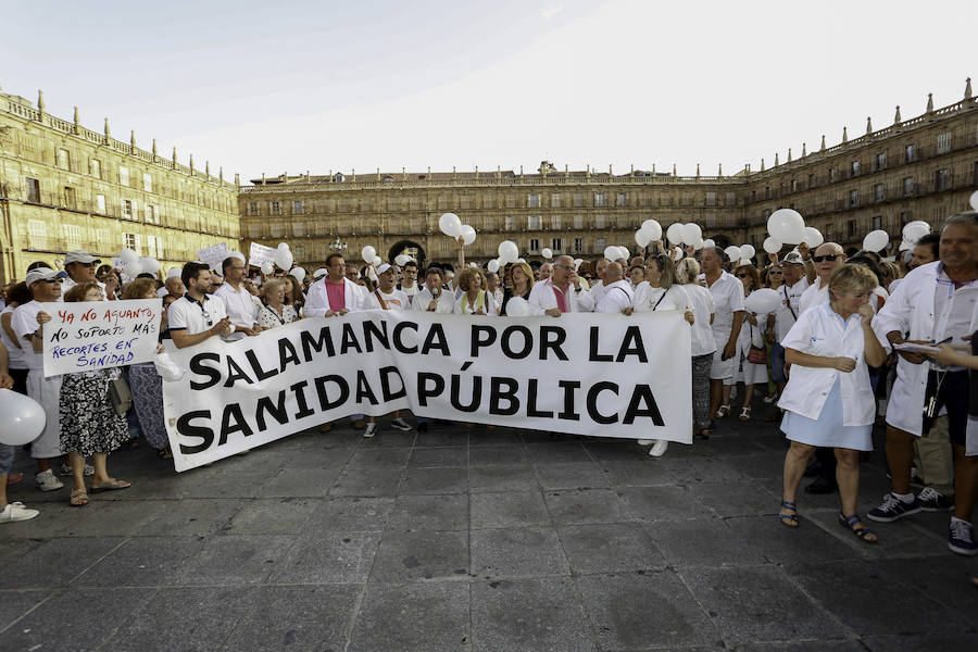 &#039;Marea Blanca&#039; por una Sanidad Pública Digna en Salamanca