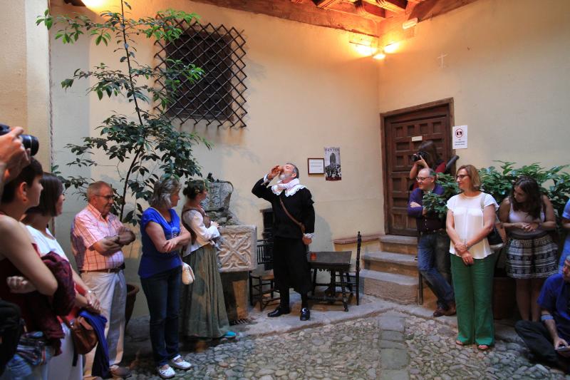 Visita teatralizada por el casco histórico de Segovia sobre el mundo cervantino