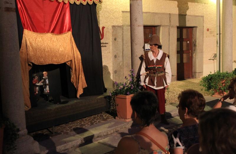 Visita teatralizada por el casco histórico de Segovia sobre el mundo cervantino