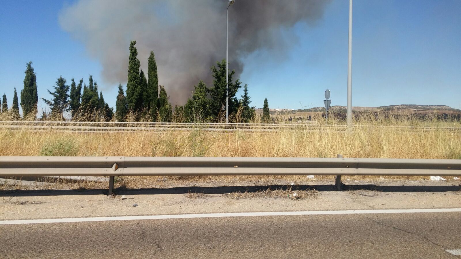 Una gran columna de humo causa alarma en Valladolid