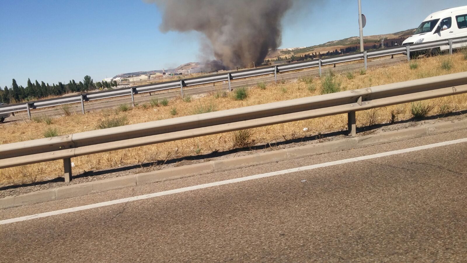 Una gran columna de humo causa alarma en Valladolid