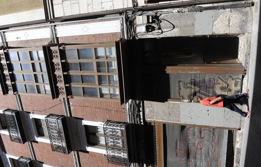 Hallados restos óseos humanos en una vivienda de la calle Macías Picavea de Valladolid