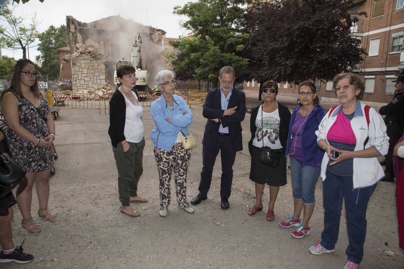 Comienza el derribo del colegio San Juan de la Cruz de La Rondilla