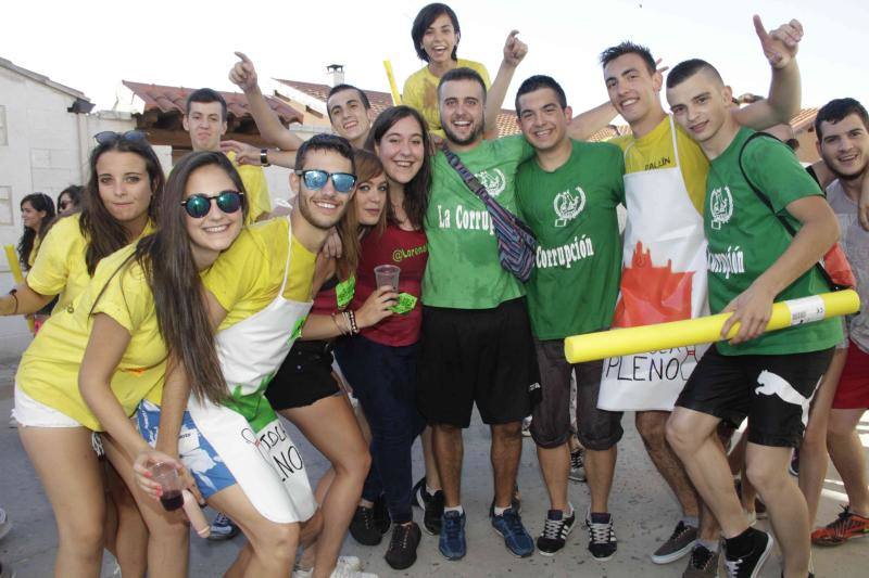 Fotos 2. Chupinazo y desfile de peñas en Campaspero