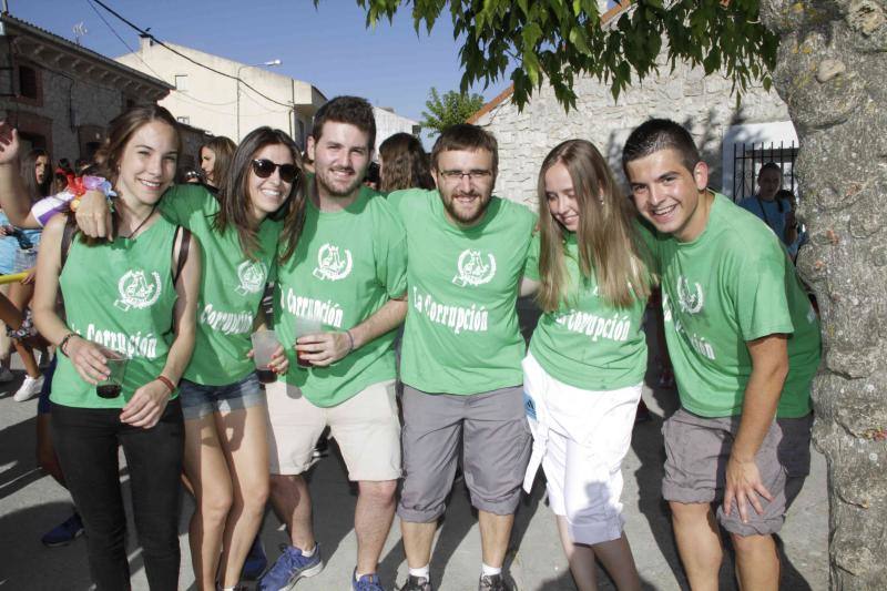 Fotos 2. Chupinazo y desfile de peñas en Campaspero