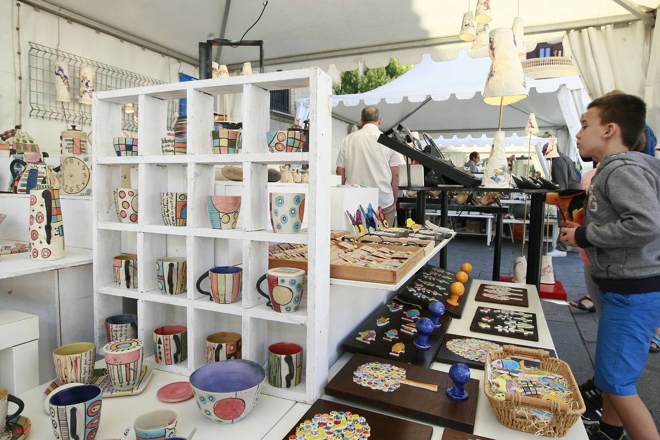 La plaza de Los Bandos de Salamanca acoge la XXVIII Feria del Barro