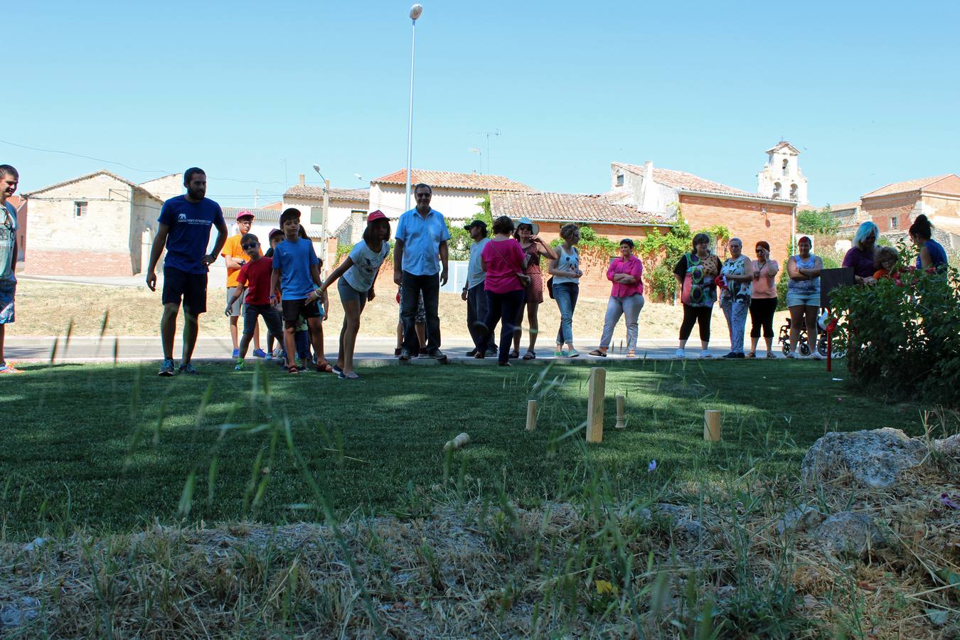 Un grupo de niños participa en una de las actividades organziadas en el municipio.