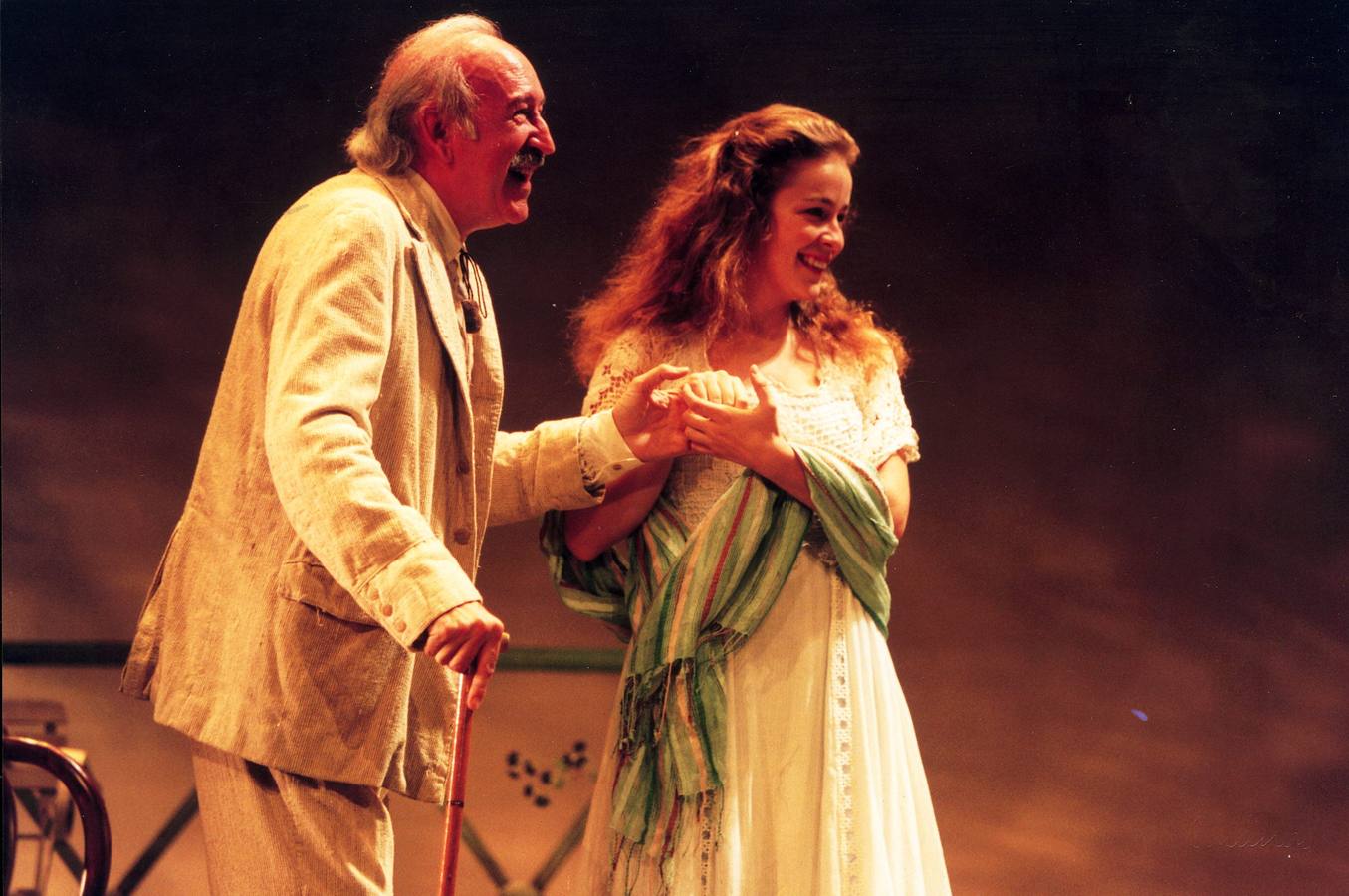 18.12.02 Con Silvia Abascal, en una escena de "La gaviota", de Chéjov.