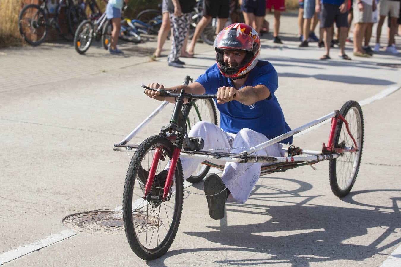 Carrera de autos locos en las fiestas de Viana de Cega