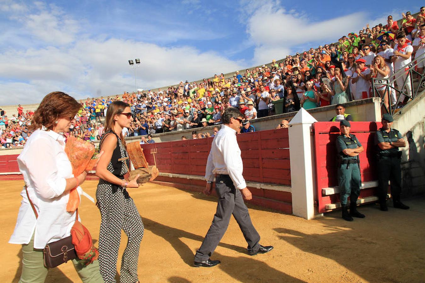 Corrida en Cantalejo en honor a Víctor Barrio (1/2)