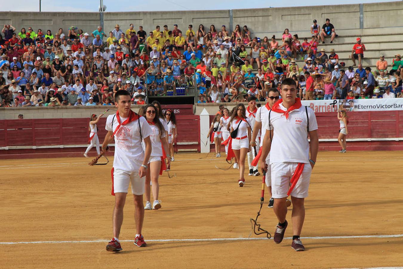 Corrida en Cantalejo en honor a Víctor Barrio (1/2)