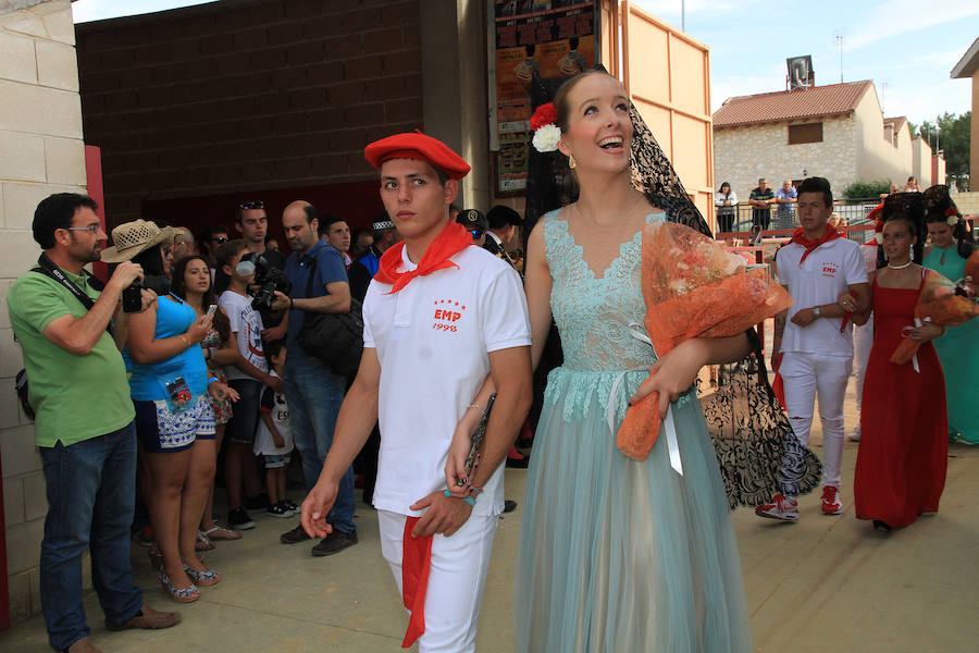 Corrida en Cantalejo en honor a Víctor Barrio (1/2)