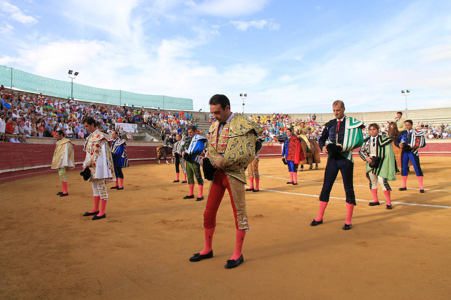 Corrida en Cantalejo en honor a Víctor Barrio (1/2)