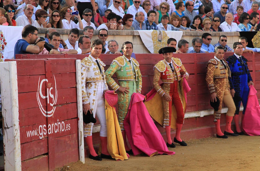 Corrida en Cantalejo en honor a Víctor Barrio (2/2)