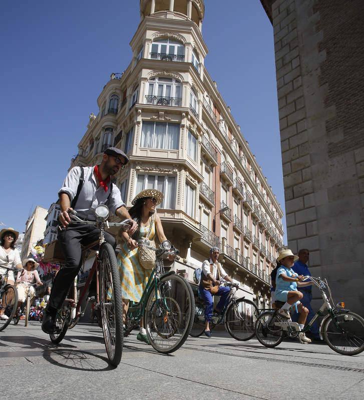 VII encuentro de bicicletas clásicas por Palencia