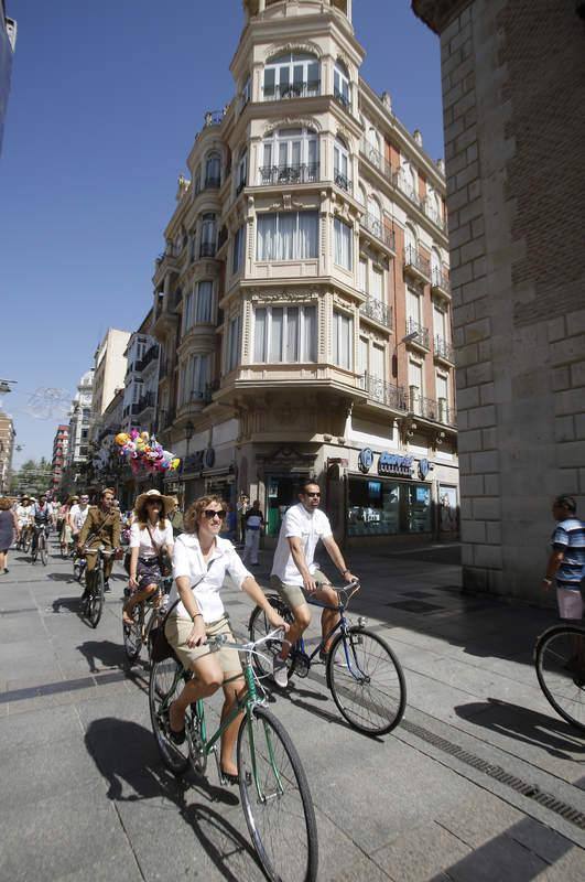 VII encuentro de bicicletas clásicas por Palencia