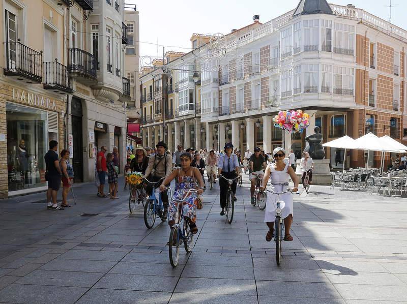 VII encuentro de bicicletas clásicas por Palencia