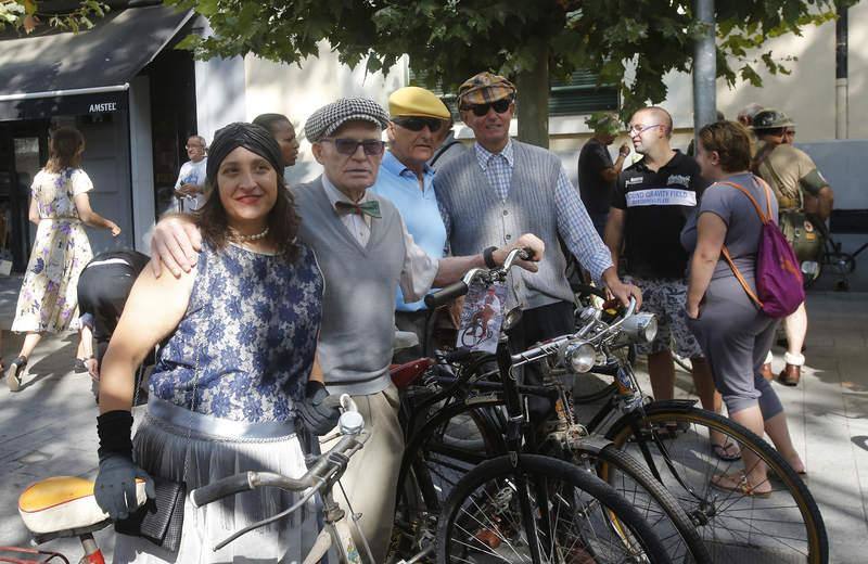 VII encuentro de bicicletas clásicas por Palencia