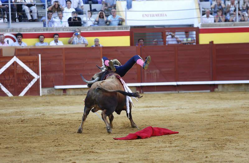 Cogida a Roca Rey en Palencia