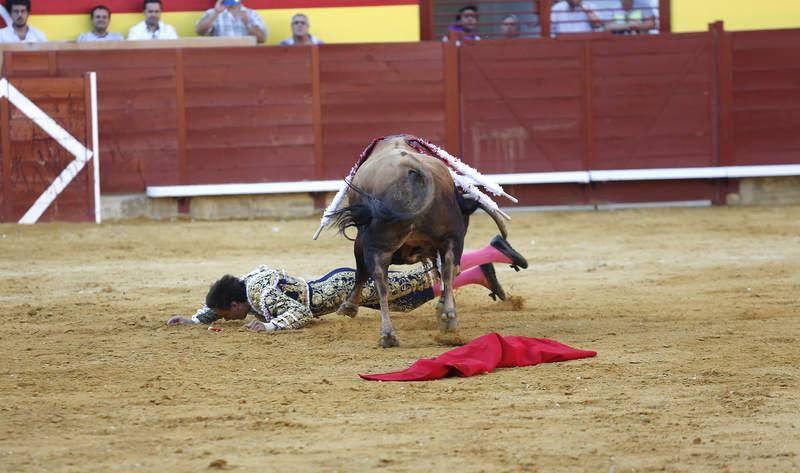 Cogida a Roca Rey en Palencia