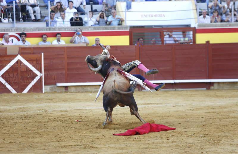 Cogida a Roca Rey en Palencia