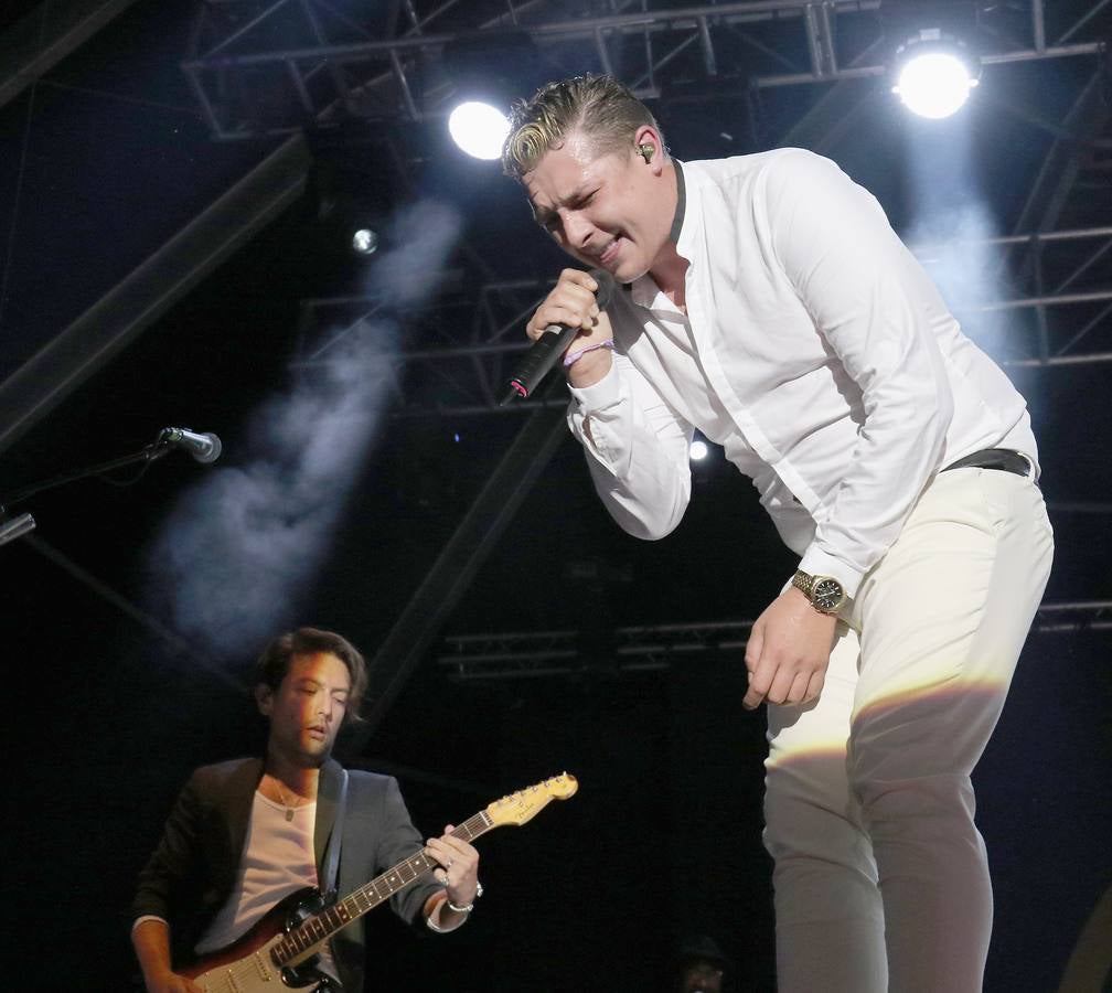 Treinta mil personas corean &#039;Love me again&#039; junto a John Newman en la Plaza Mayor de Valladolid