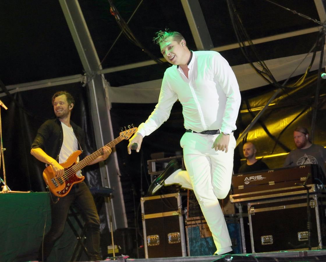 Treinta mil personas corean &#039;Love me again&#039; junto a John Newman en la Plaza Mayor de Valladolid