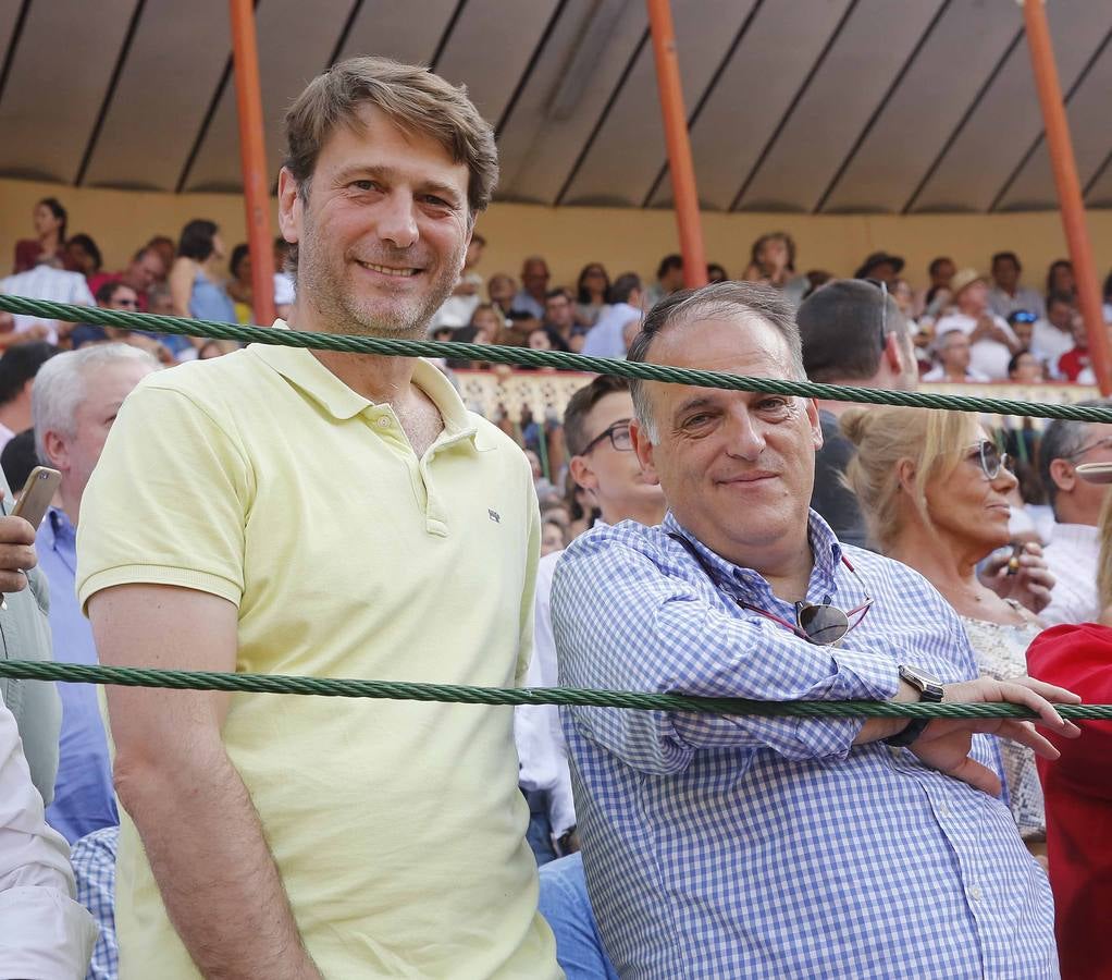 Carlos Suárez, presidente del Real Valladolid, y Javier Tebas, de la Liga de Fútbol Profesional.