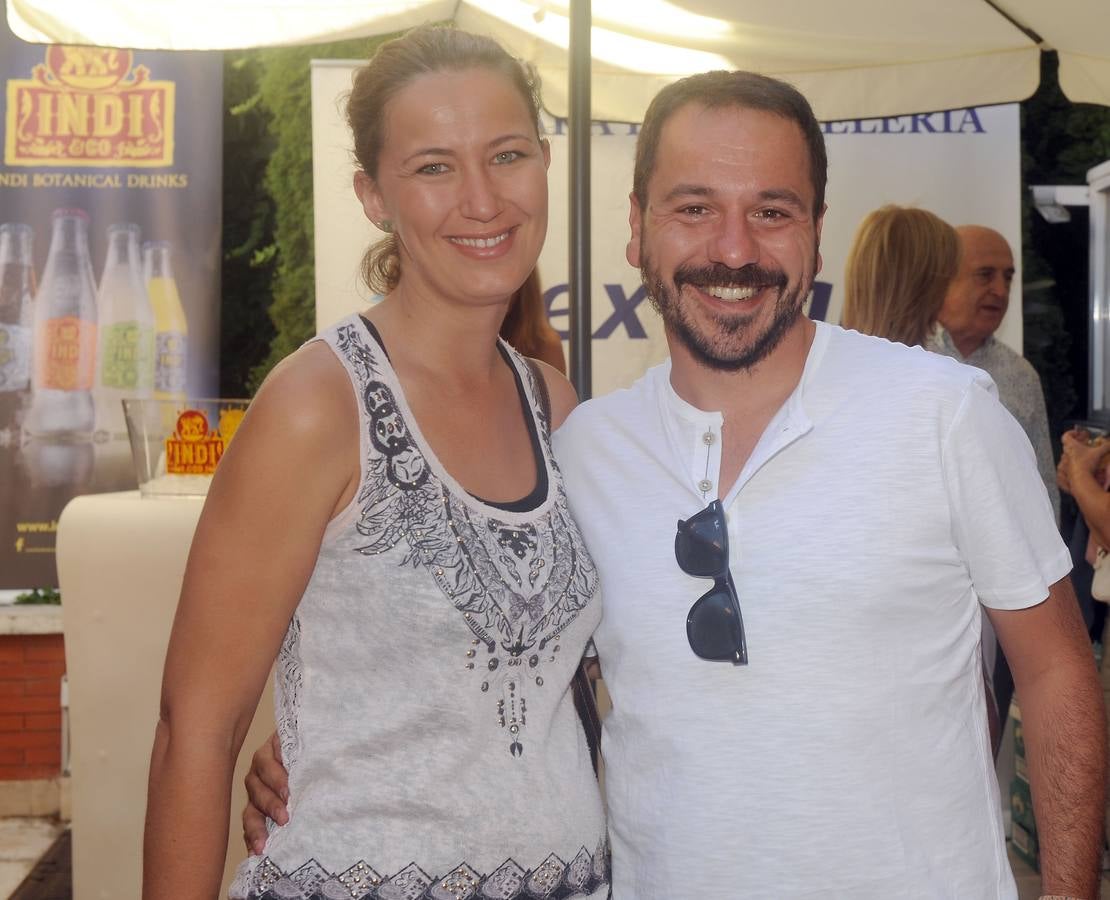 Beatriz Rodríguez (Nespresso) y Gerardo Pascual (Microbio Comunicación).