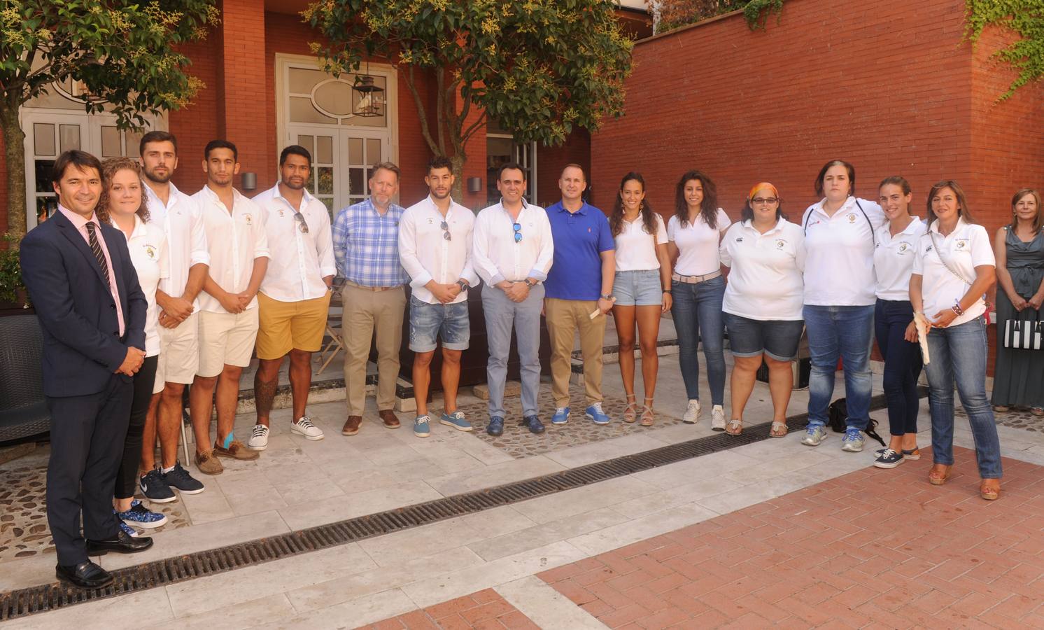 Del SilverStorm El Salvador no faltaron Santiago Toca, Sandra Velasco, Alberto Díaz, Ángel Luis de Hoyos, Joe Mamea, Rian Butcher, Gerardo de LLana, Santiago Miguel, Víctor Borda (El Norte), Inés Álvarez, María Vega, Ana Muñoz, Edna Guerra, María Blanco y María Morán.