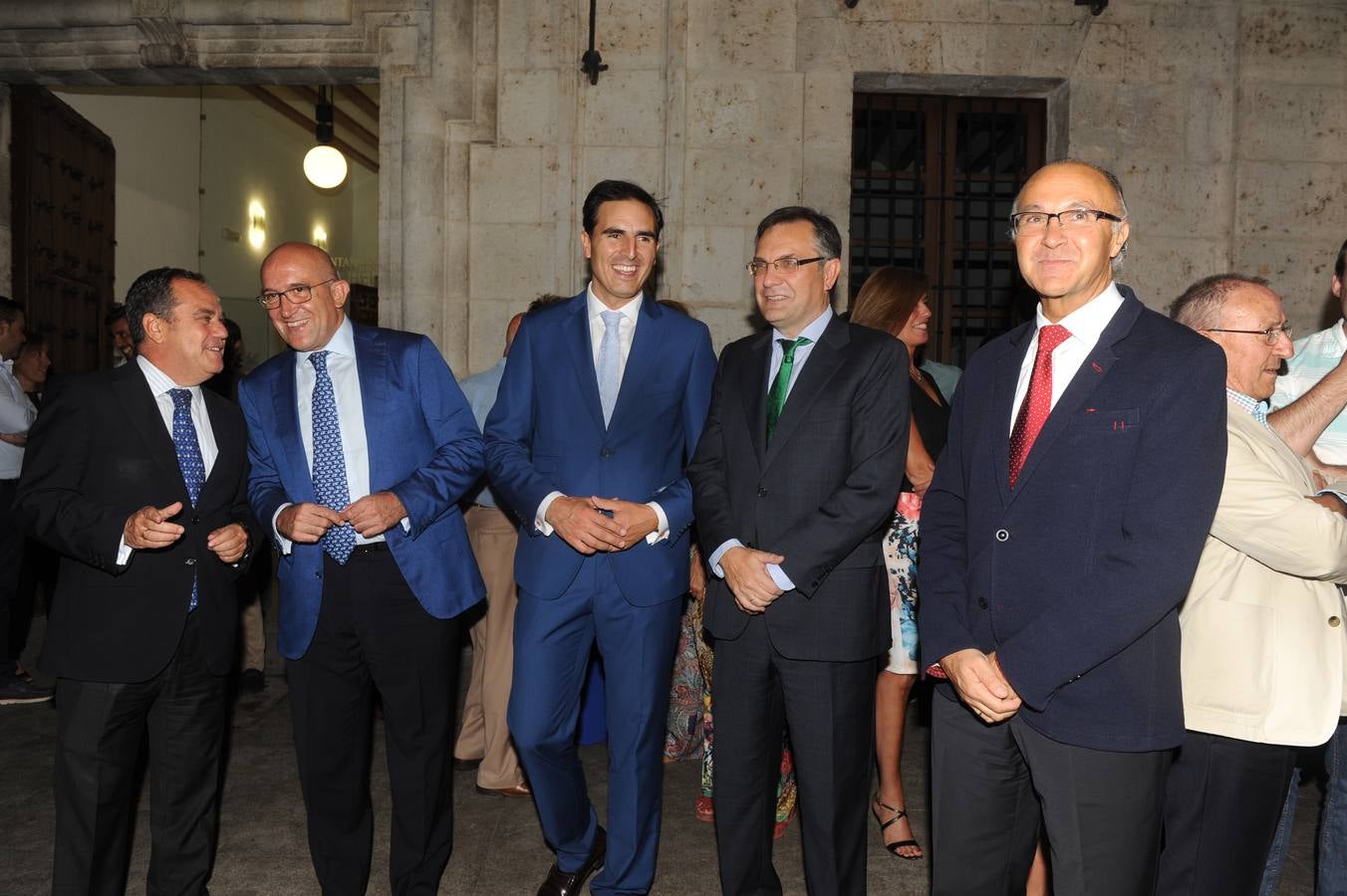 Nava del Rey inaugura sus fiestas con el pregón del magistrado Luis Tejedor