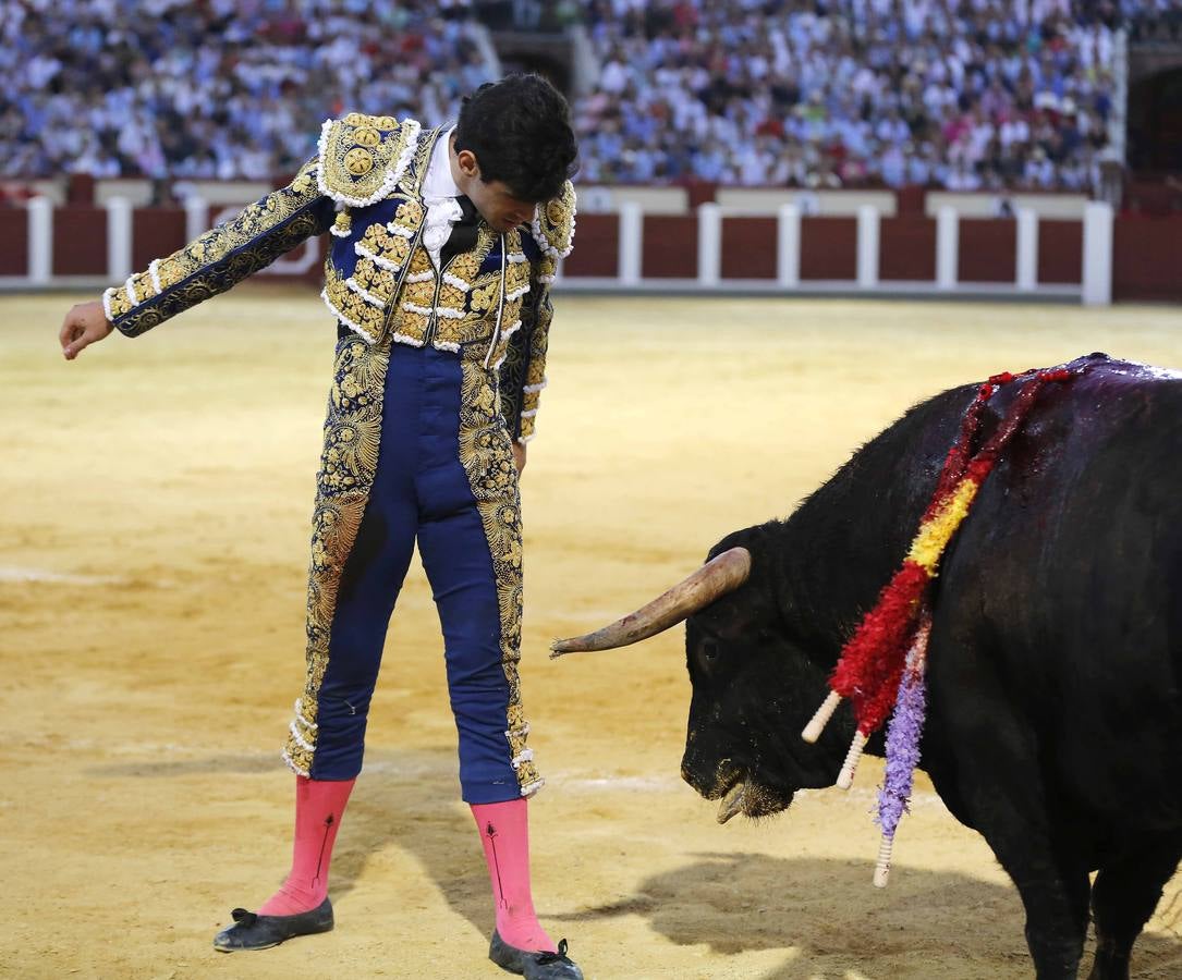 Corrida de toros en Valladolid con Morante de la Puebla, Sebastián Castella y López Simón