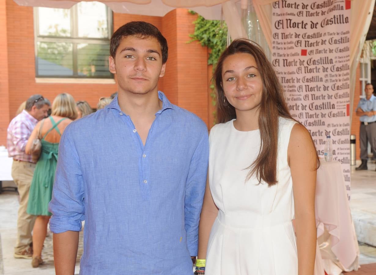 Los hermanos Jesús y Andrea de Prado.