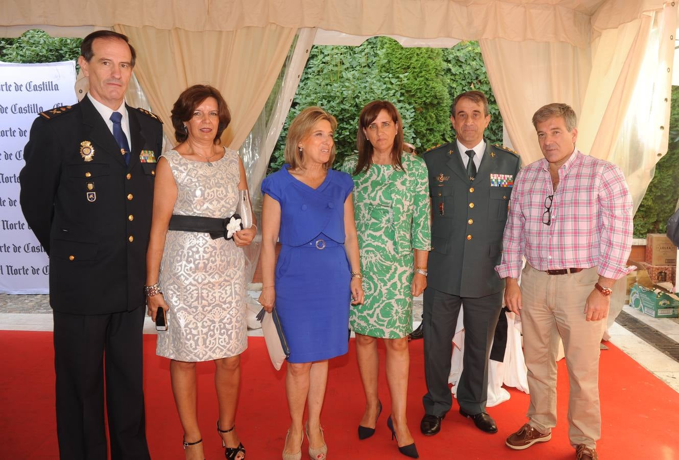 El jefe superior de la Policía Nacional en Castilla y León, Javier Peña; Rocío Moyano; María José Salgueiro, delegada del Gobierno en la comunidad; Sabina Lombraña y Juan Miguel Recio, coronel jefe de la Guardia Civil.