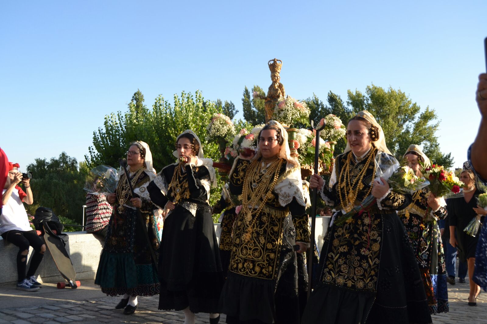 Ofrenda floral a la Virgen de la Vega de Salamanca