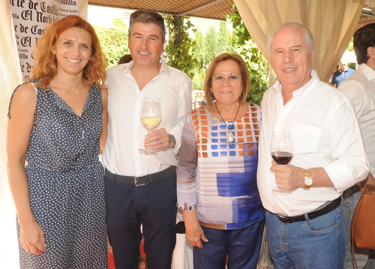 Última jornada de la caseta de El Norte en las fiestas de 2016 (1/2)