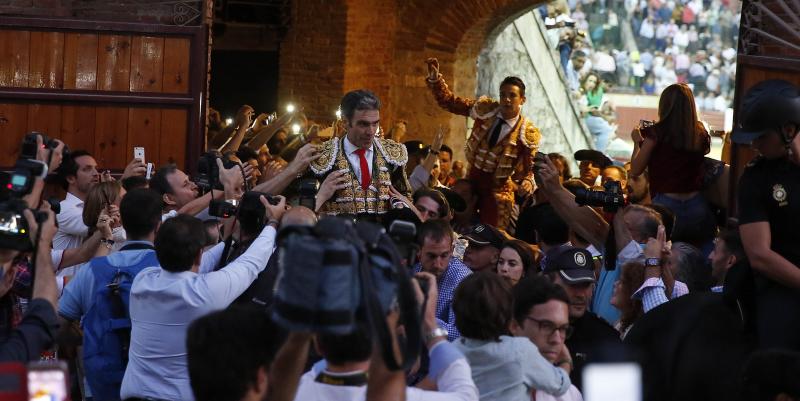 Corrida de Toros de José Tomás y José María Manzanares en Valladolid (1/2)