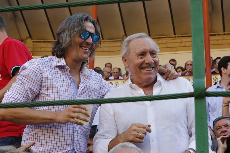 Óscar Martínez, dueño del restaurante Sala, de Guadarrama, con Javier Mínguez. 